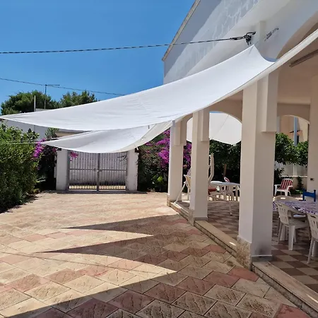 Holiday home Carmela A *